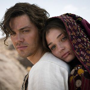 tom payne u emma rigby